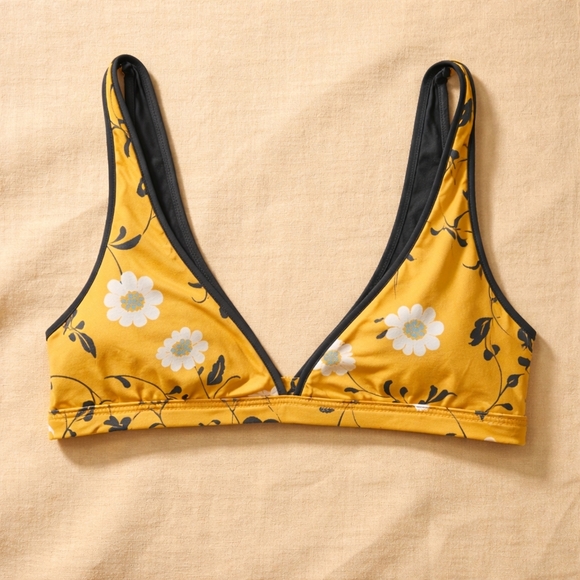 VENUS Other - Nwt Venus swim suit top xs new